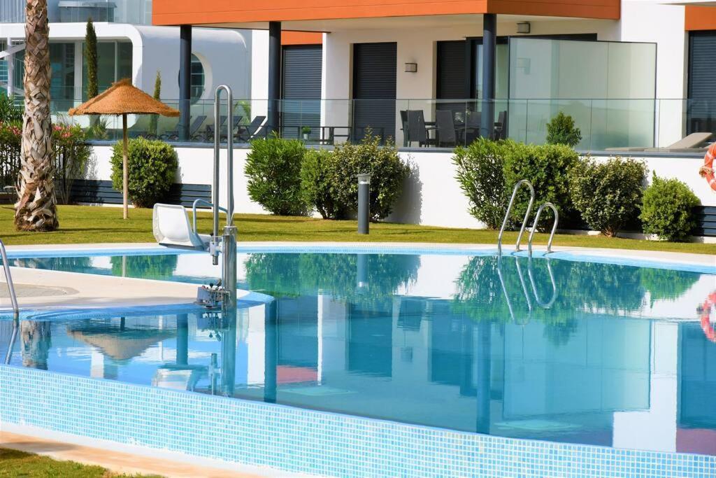 マラガCasa Kerr - Luxury Apt - Sleeps 9 - Los Bolichesアパートメント エクステリア 写真