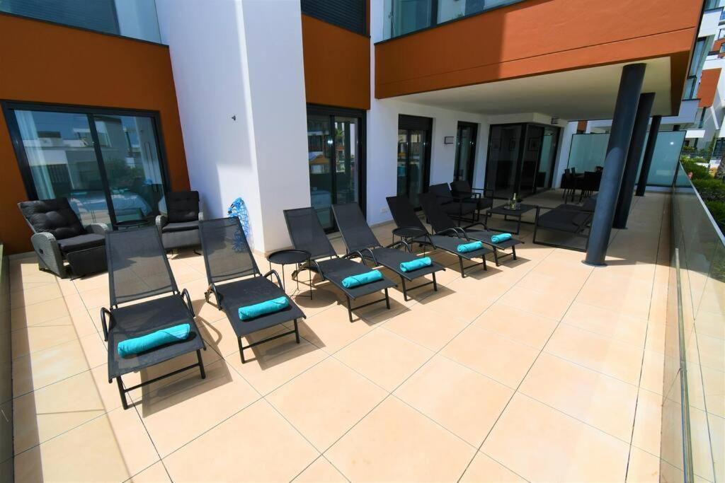 マラガCasa Kerr - Luxury Apt - Sleeps 9 - Los Bolichesアパートメント エクステリア 写真